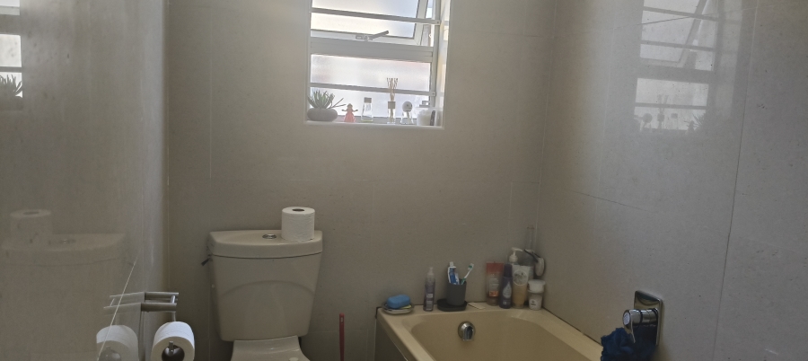 2 Bedroom Property for Sale in Parow Western Cape